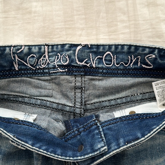 Rodeo crowns mid rise denim shorts size small moussy - Picture 5 of 6